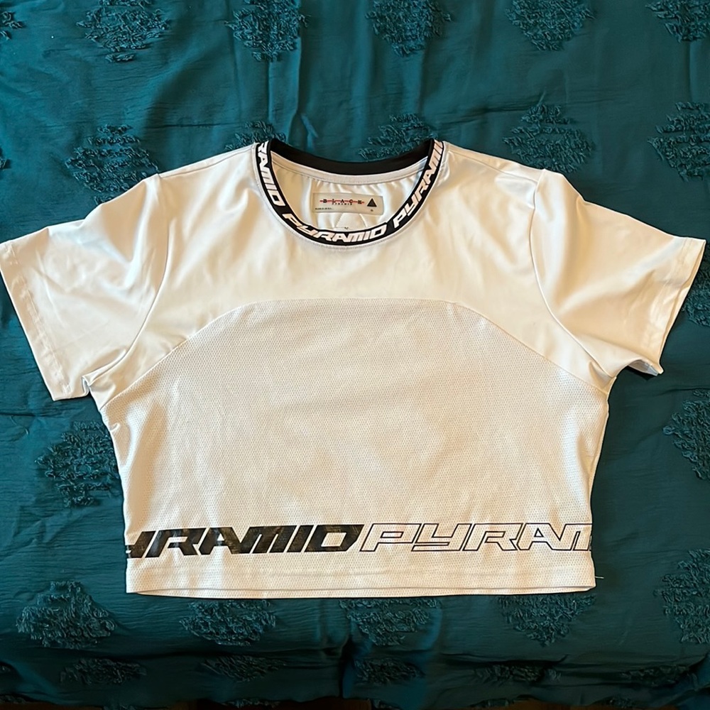 Black Pyramid Crop Top 🤍